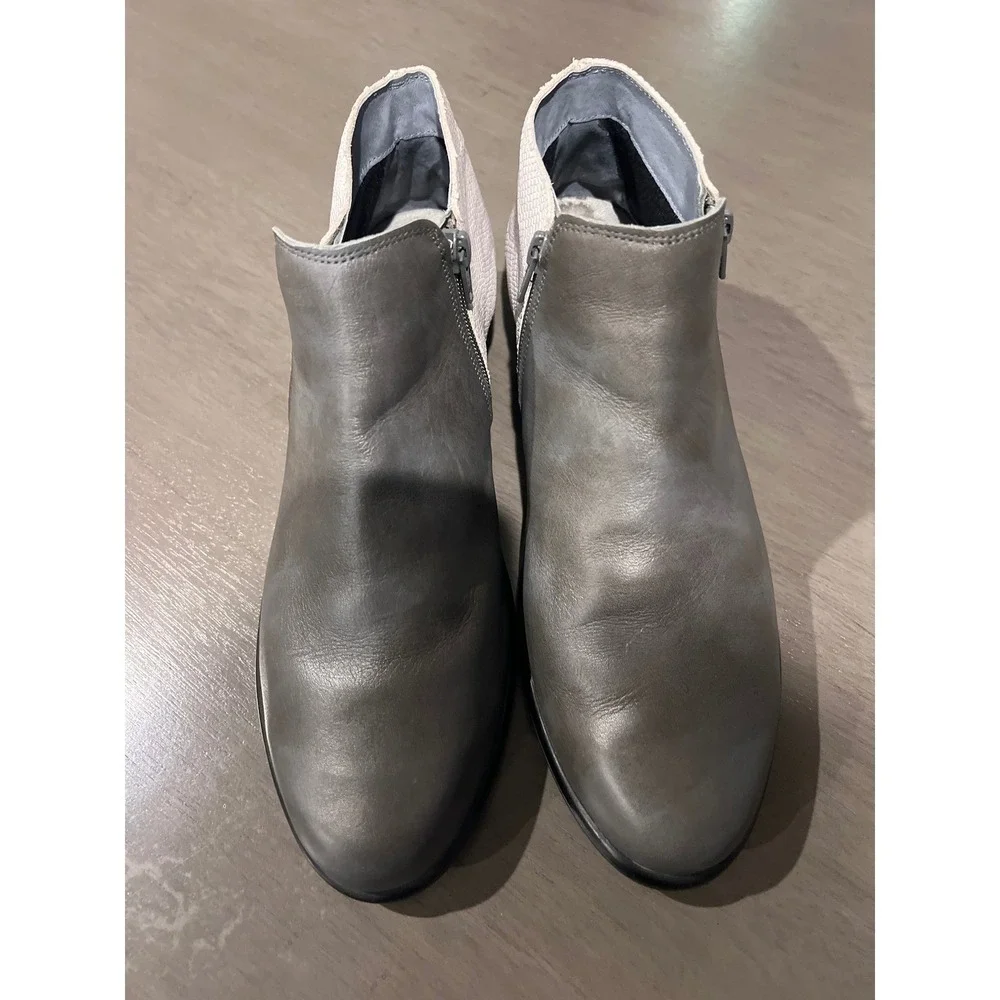 Naot Women's Italian Leather Helm Bootie Tin‎ Gray/Silver Snake Size 42(11) - Picture 2 of 6